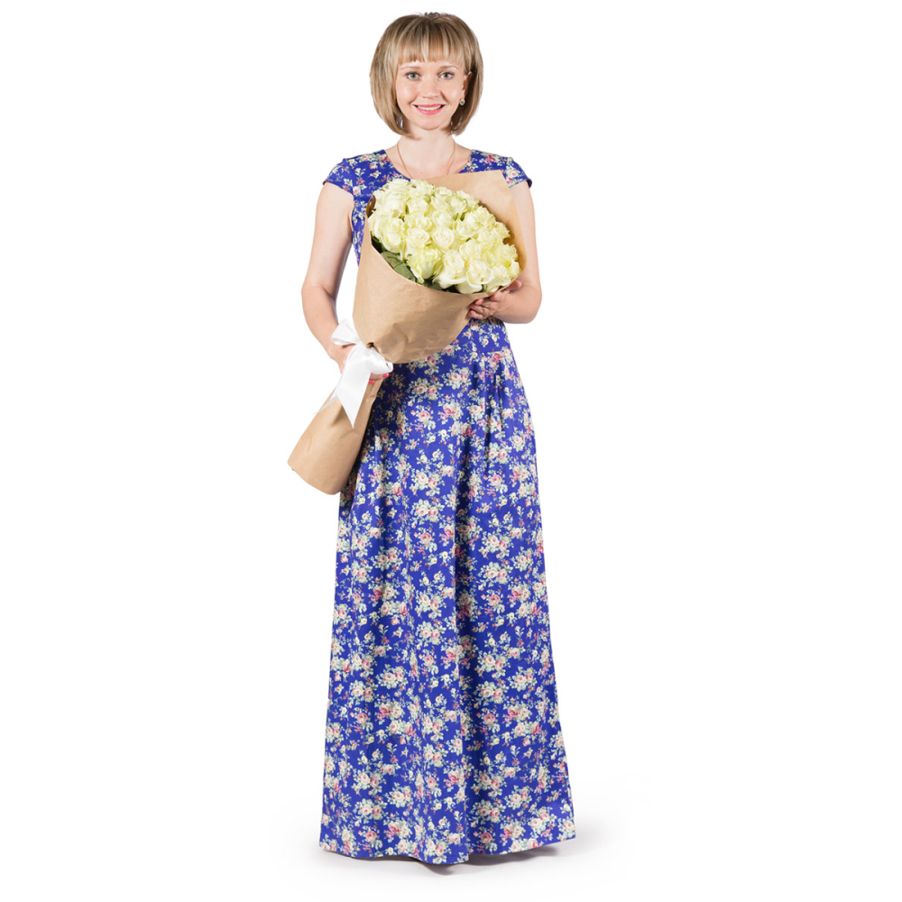 Букет из 35 белых роз в крафте