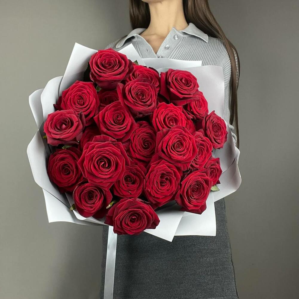 «Королевский бархат» – 25 роскошных красных роз из Эквадора  Цивильск Чувашская Республика