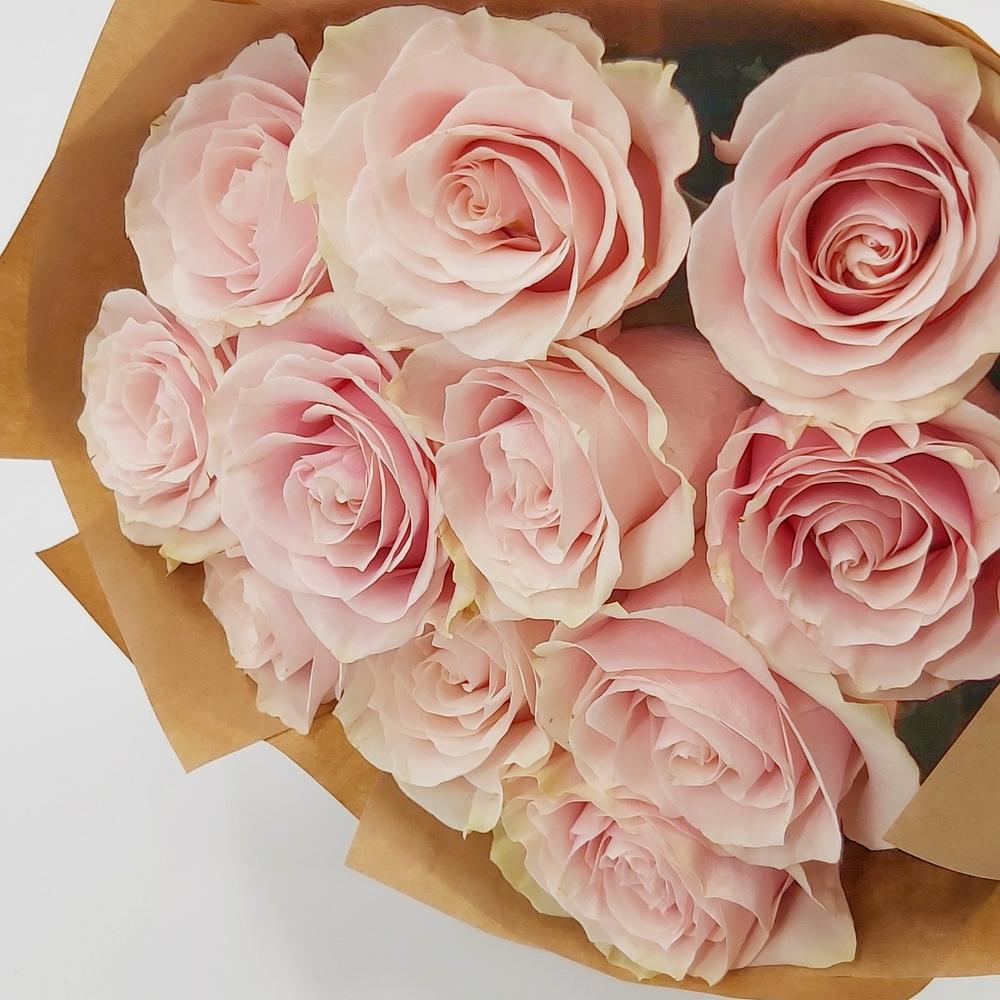 Букет из 11 розовых роз – нежность в каждом лепестке Цивильск Чувашская Республика