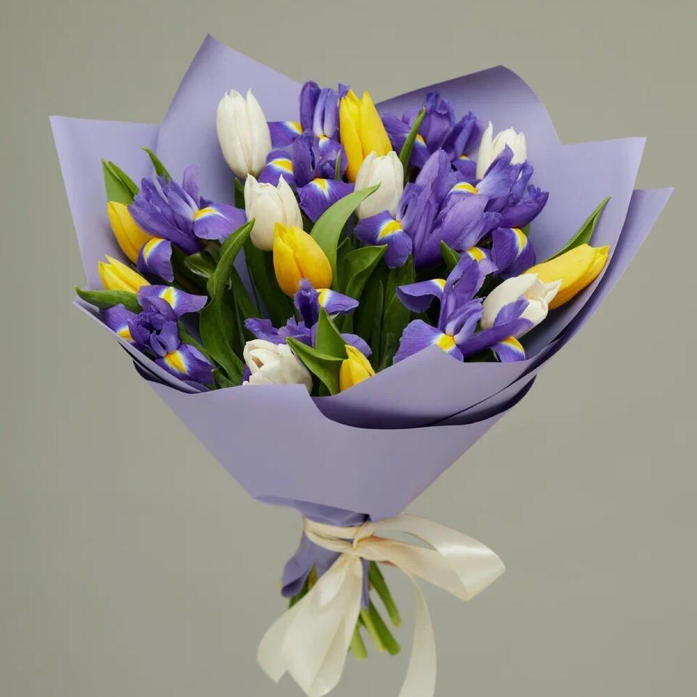 Букет из ирисов и тюльпанов «Весна» Цивильск Чувашская Республика