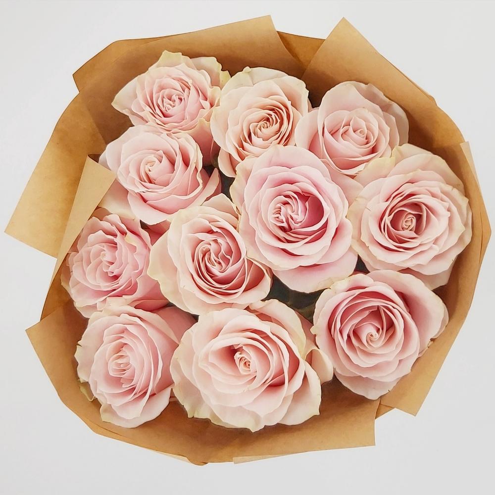 Букет из 11 розовых роз – нежность в каждом лепестке Цивильск Чувашская Республика