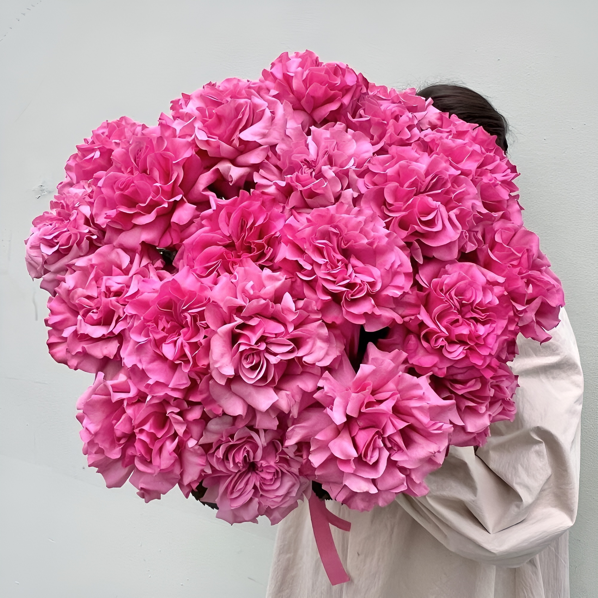 Роскошный букет из пионовидных роз – королевский подарок Цивильск Чувашская Республика