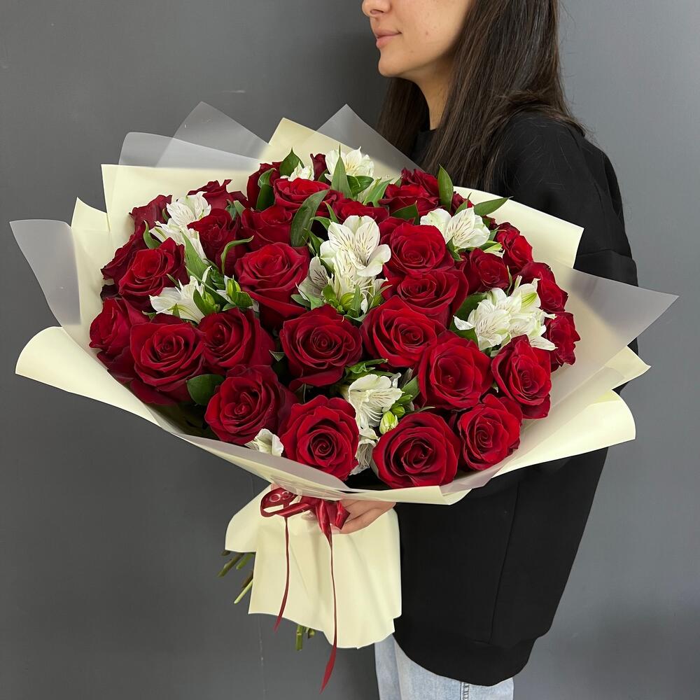 Букет «Танец любви» – гармония страсти и нежности в каждом лепестке Цивильск Чувашская Республика