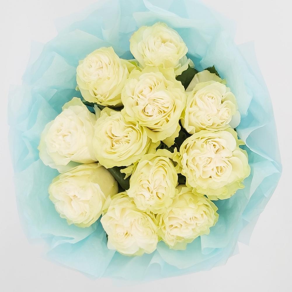 Букет «Кружевное облачко» – 11 белоснежных роз в нежной упаковке Цивильск Чувашская Республика